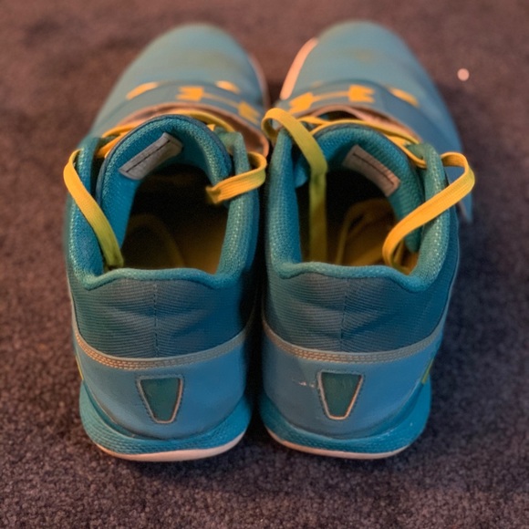 Under Armour - Picture 3 of 3